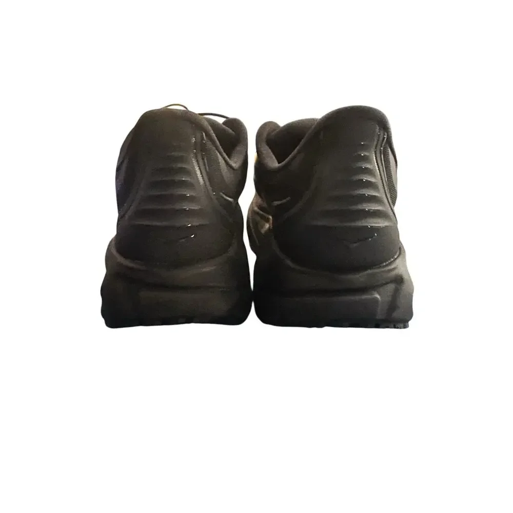 Hoka product pair